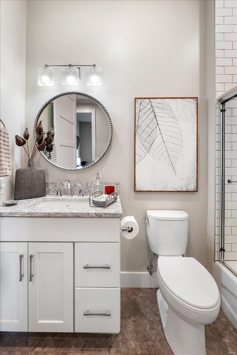 Kirkwood, Missouri 63122, United States, 2 Bedrooms Bedrooms, ,2 BathroomsBathrooms,Residential,Pending,112412