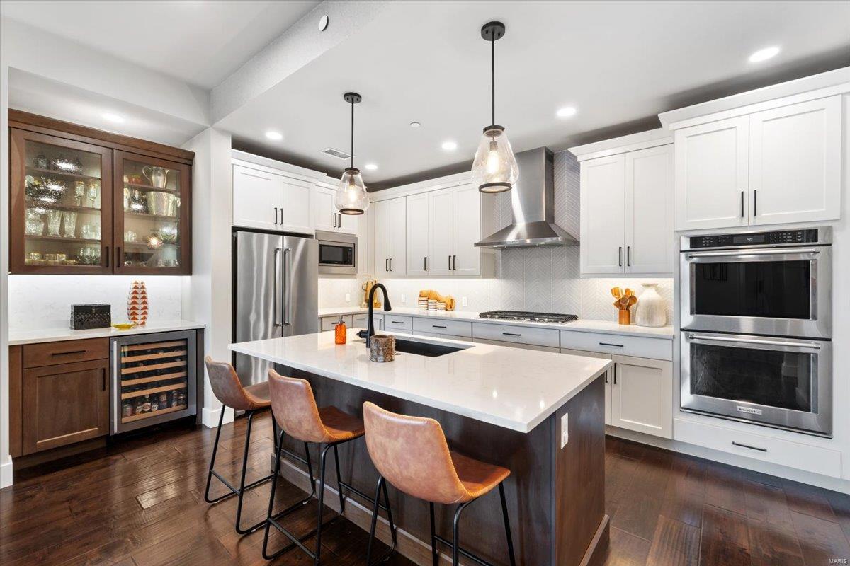 Kirkwood, Missouri 63122, United States, 2 Bedrooms Bedrooms, ,2 BathroomsBathrooms,Residential,Pending,112412