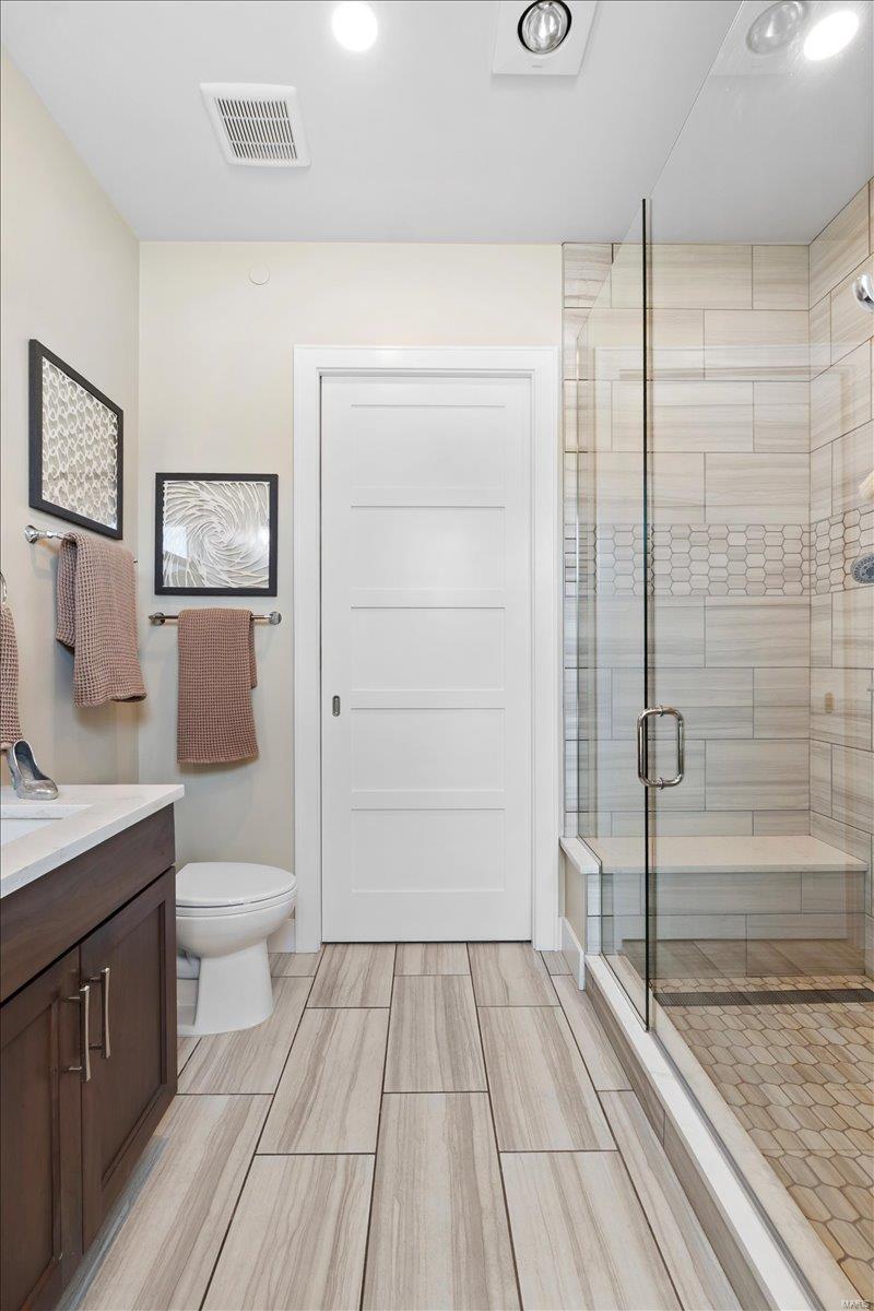 Kirkwood, Missouri 63122, United States, 2 Bedrooms Bedrooms, ,2 BathroomsBathrooms,Residential,Pending,112412