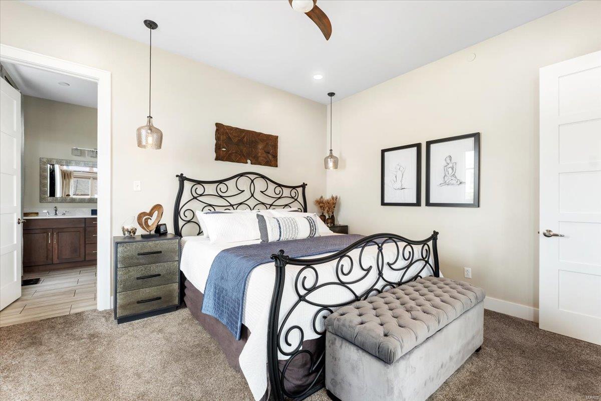 Kirkwood, Missouri 63122, United States, 2 Bedrooms Bedrooms, ,2 BathroomsBathrooms,Residential,Pending,112412