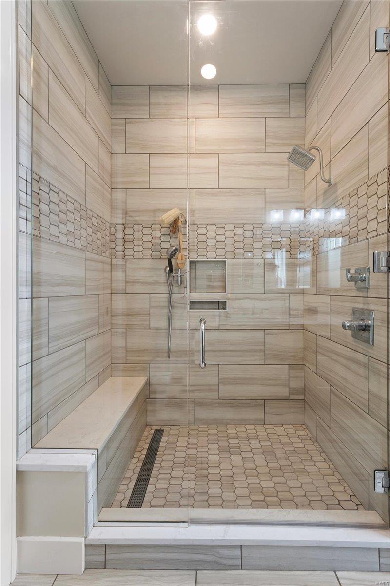 Kirkwood, Missouri 63122, United States, 2 Bedrooms Bedrooms, ,2 BathroomsBathrooms,Residential,Pending,112412