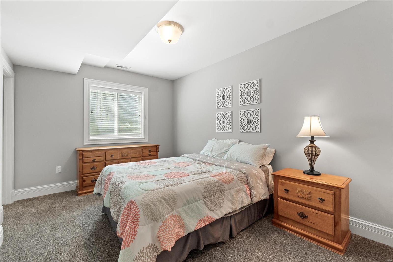 911 Evans Ave Lt Split - Residential