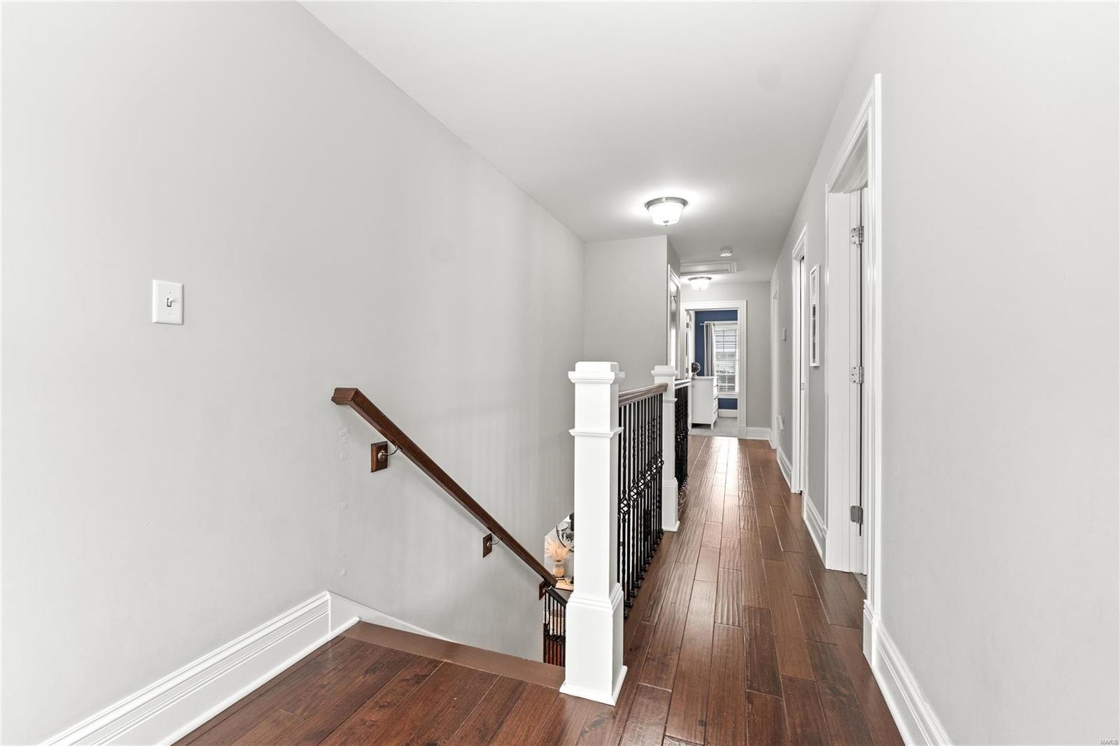 911 Evans Ave Lt Split - Residential