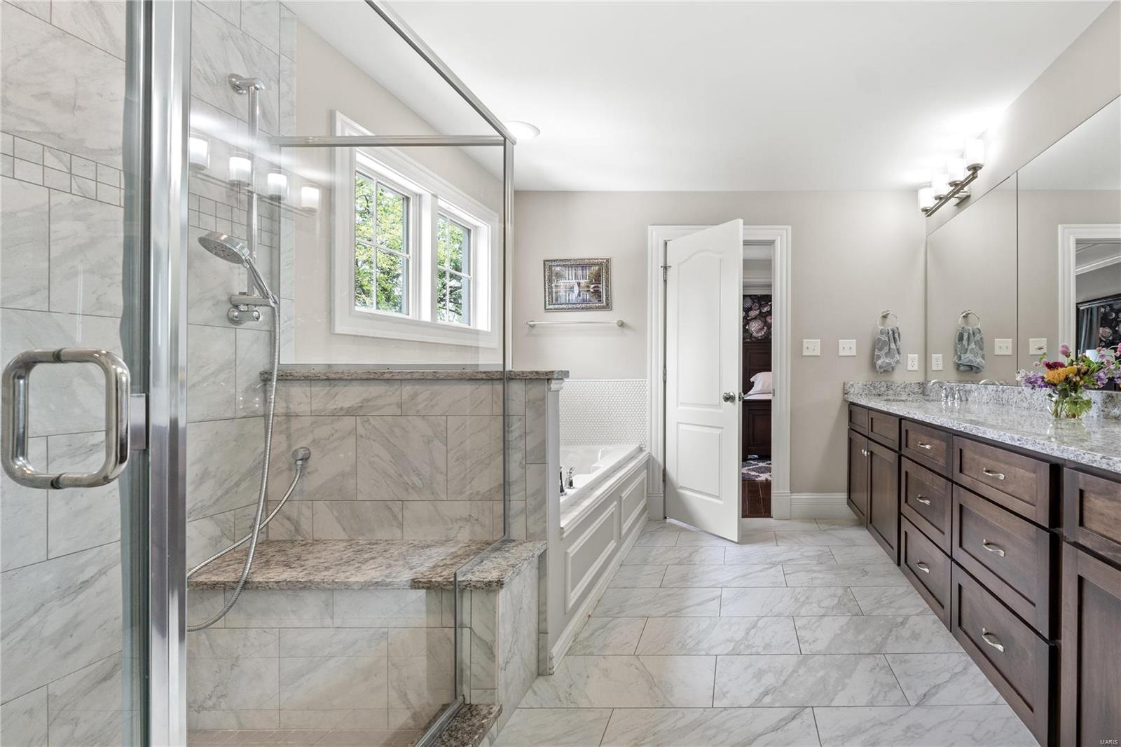 911 Evans Ave Lt Split - Residential