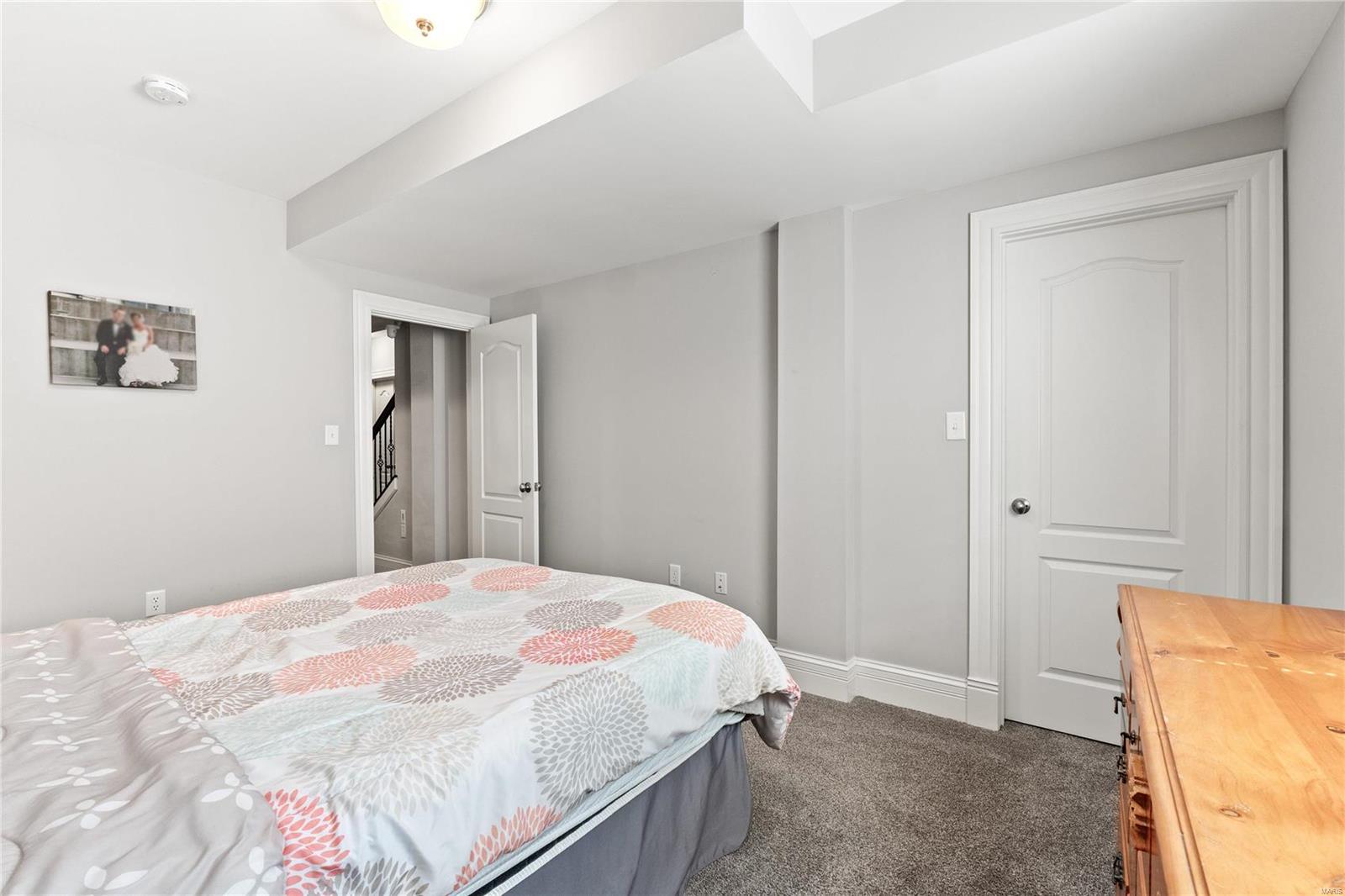 911 Evans Ave Lt Split - Residential