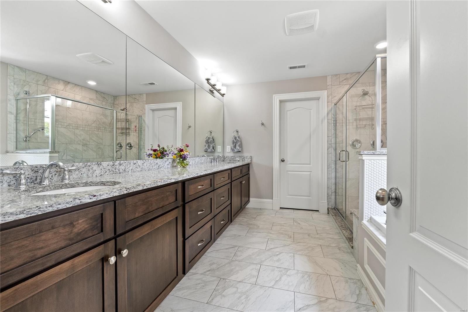 911 Evans Ave Lt Split - Residential