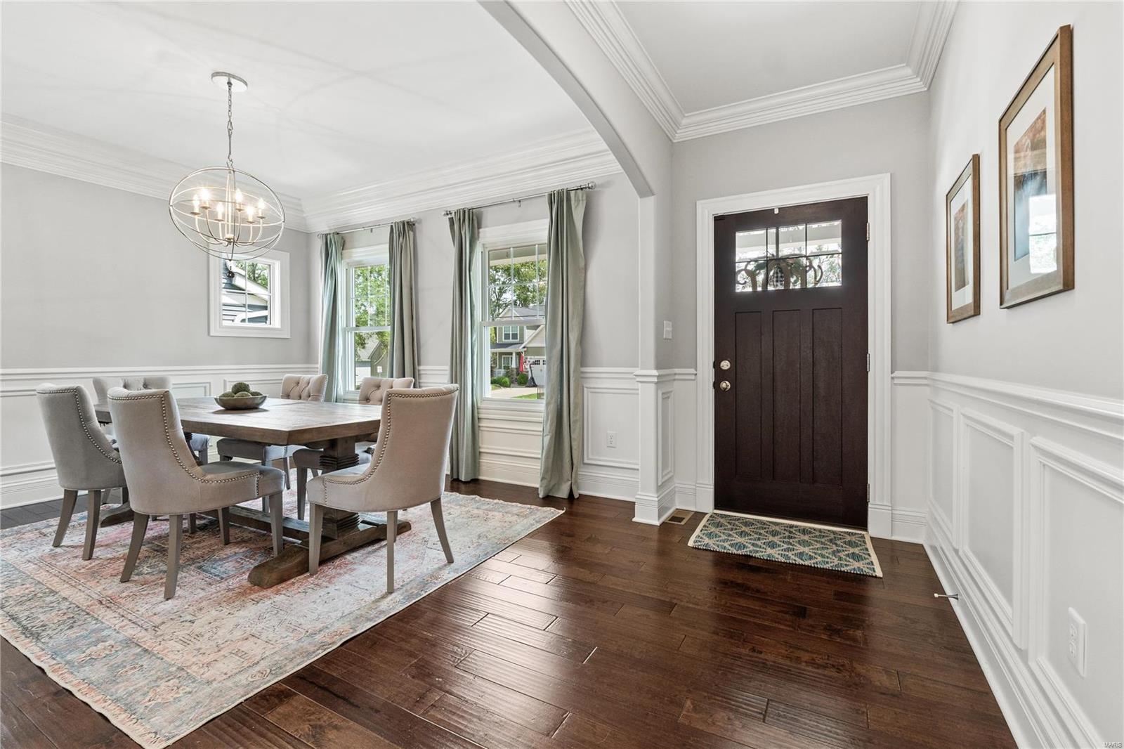 911 Evans Ave Lt Split - Residential