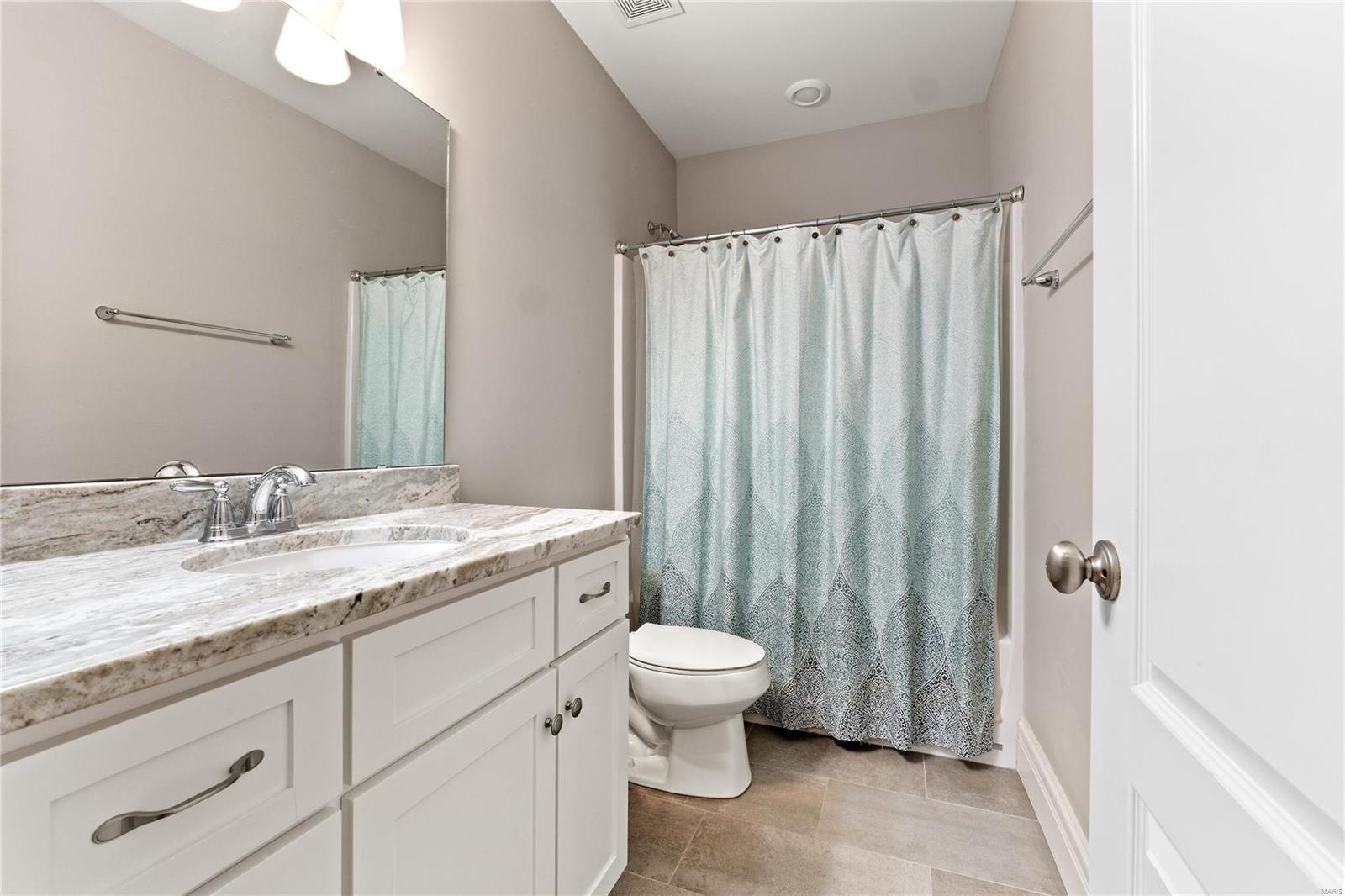 911 Evans Ave Lt Split - Residential