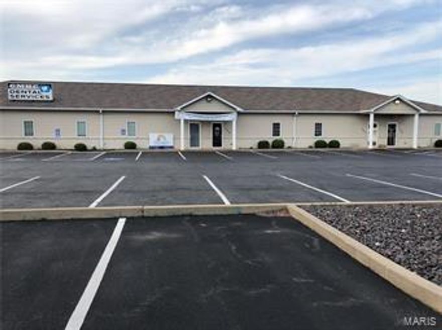 Established Medical building in high traffic area - This is a 1X showing. Location: High Traffic