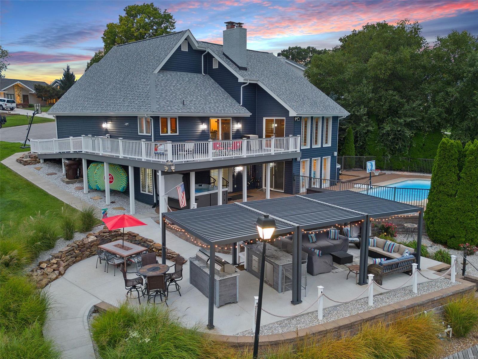 Harbor Pt Estate - Residential