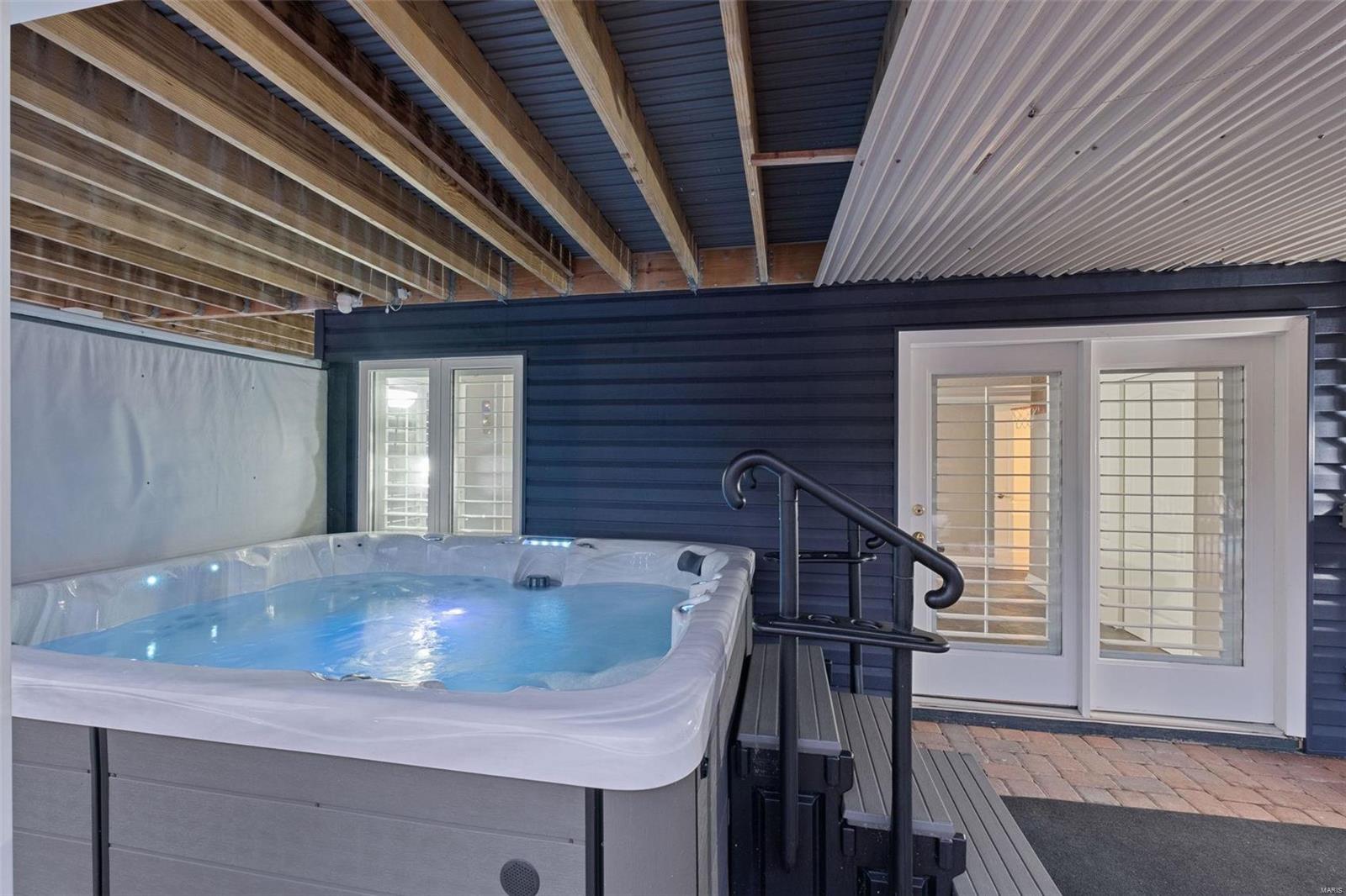 Harbor Pt Estate - Residential