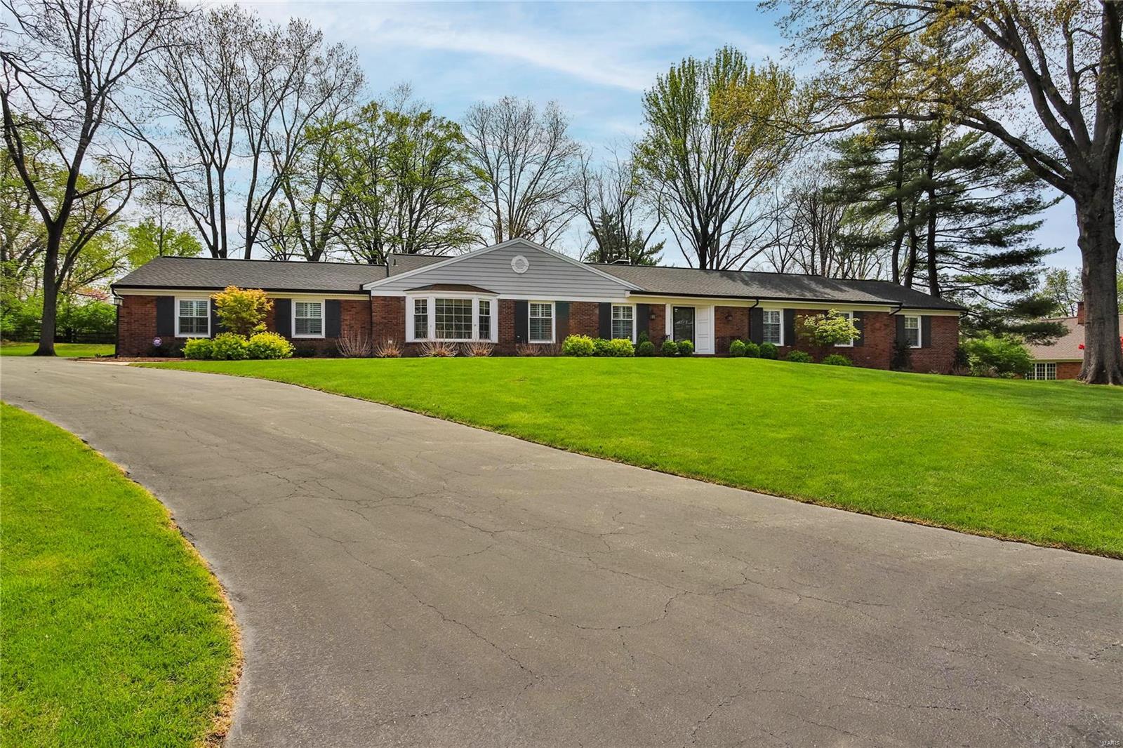 Coach-N-Four - Residential