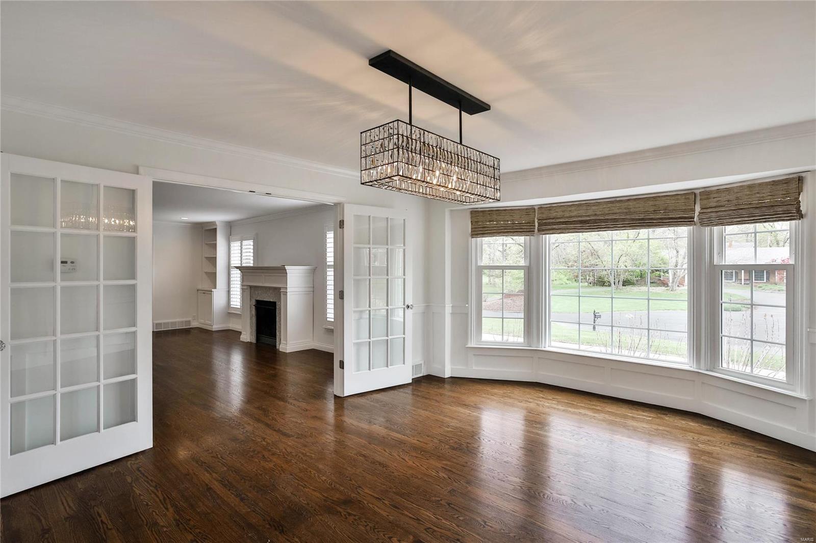 Coach-N-Four - Residential