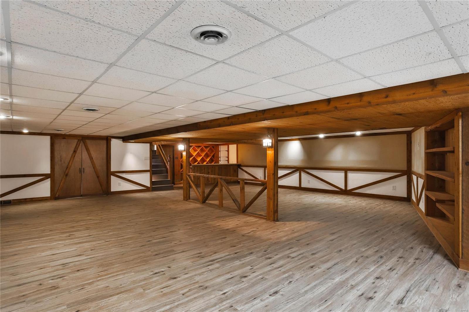 Coach-N-Four - Residential