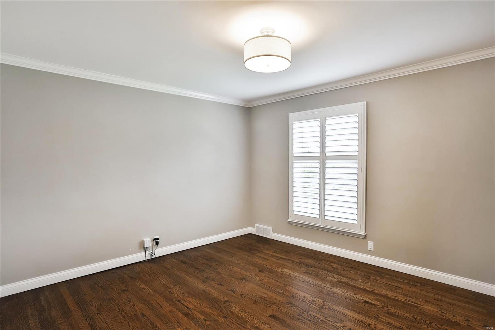 Coach-N-Four - Residential