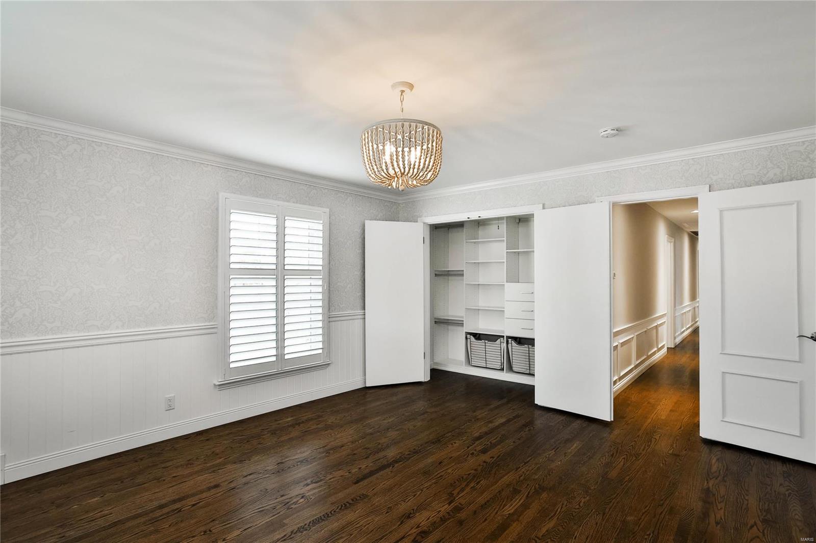 Coach-N-Four - Residential