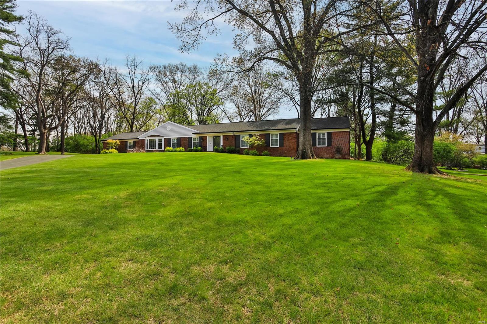 Coach-N-Four - Residential