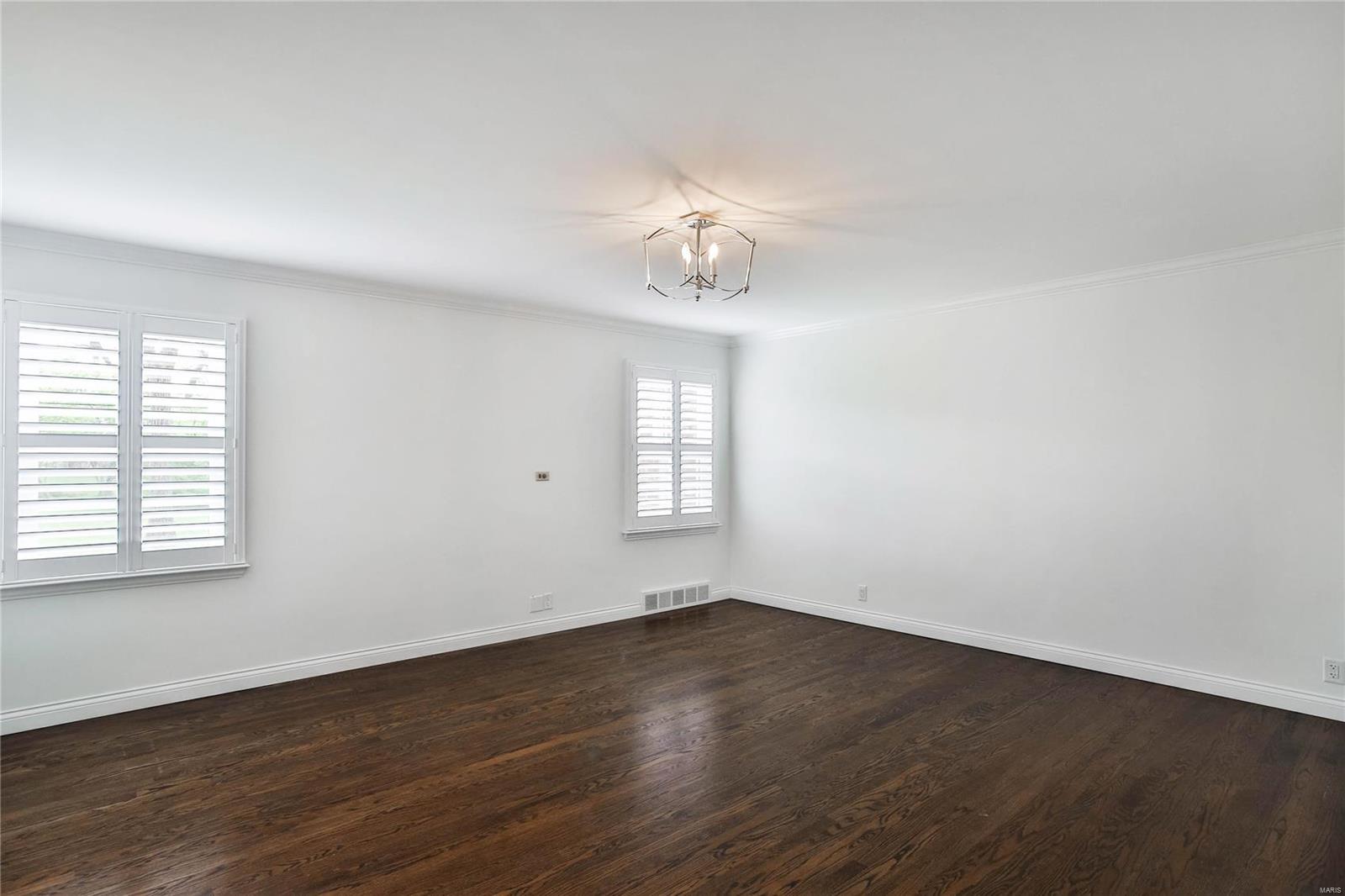 Coach-N-Four - Residential