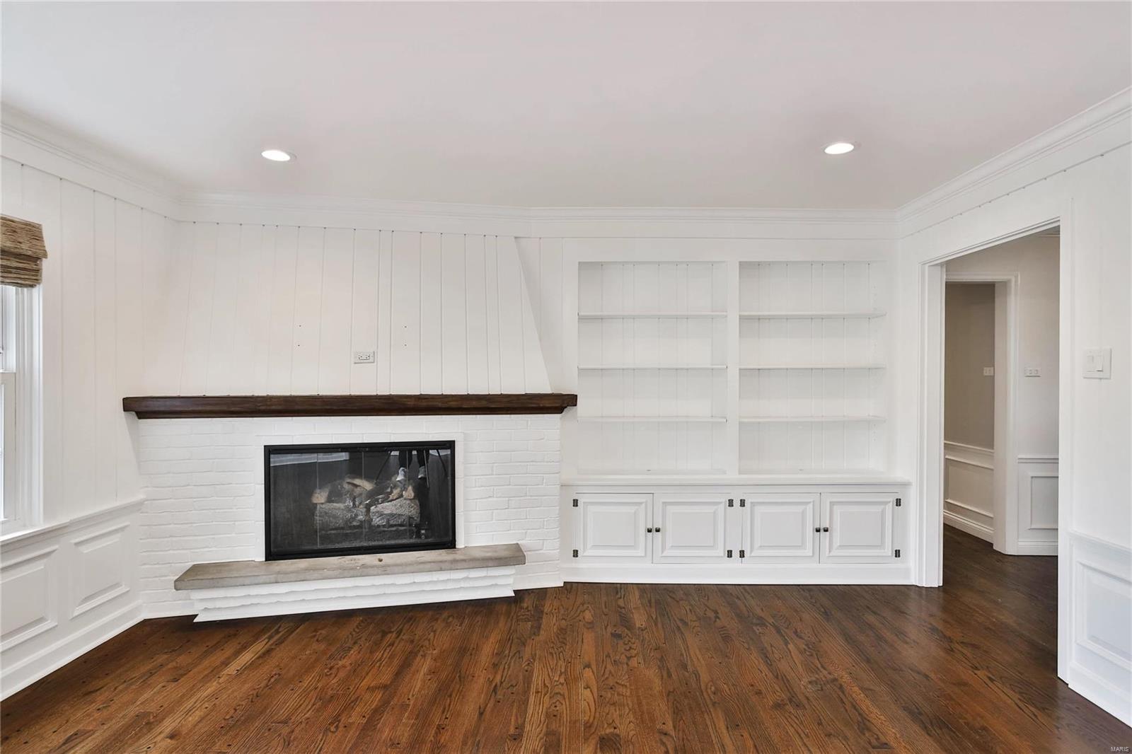 Coach-N-Four - Residential