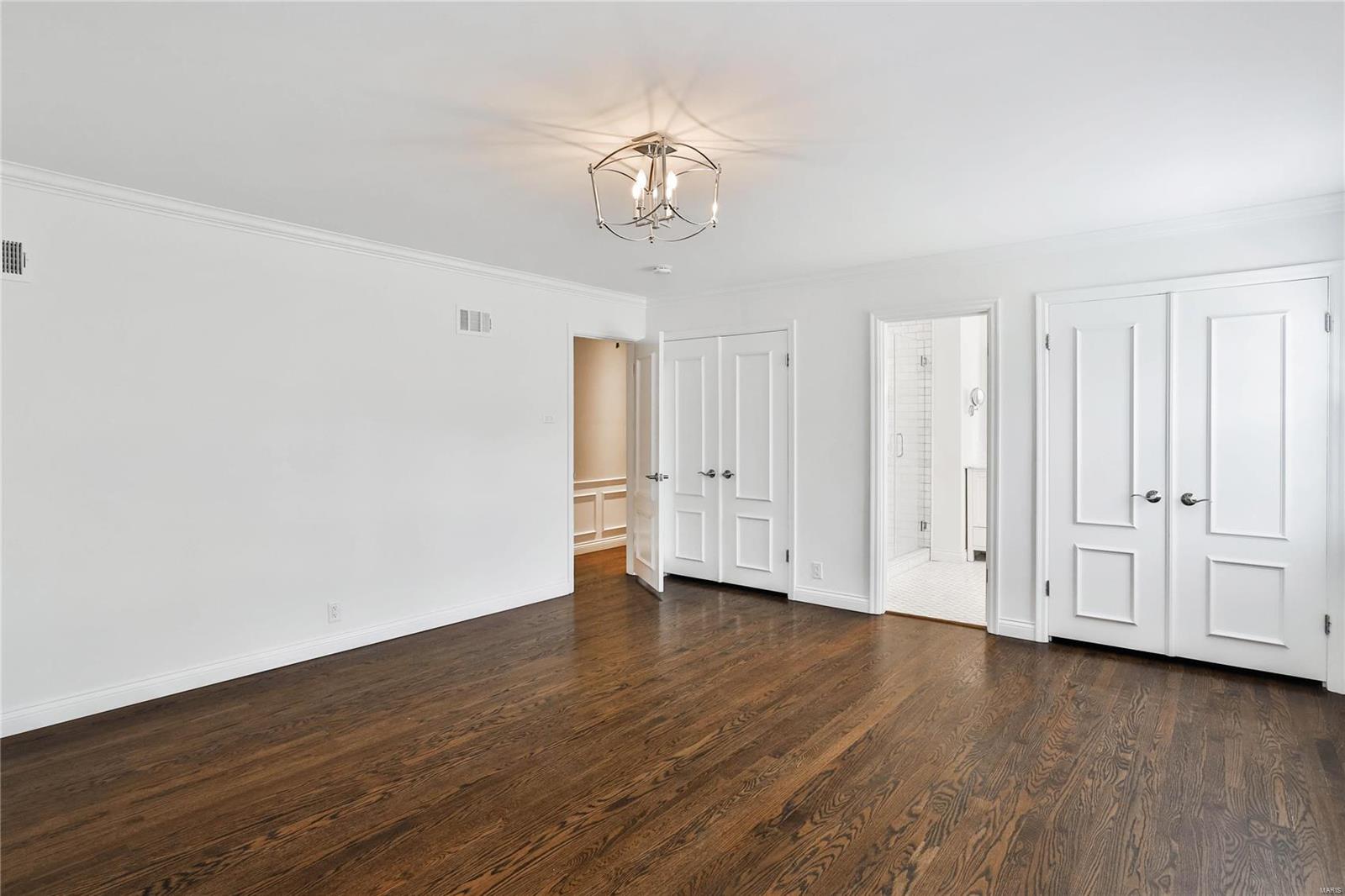 Coach-N-Four - Residential