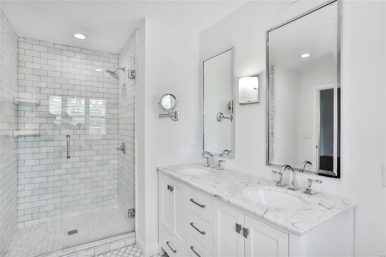 Coach-N-Four - Residential