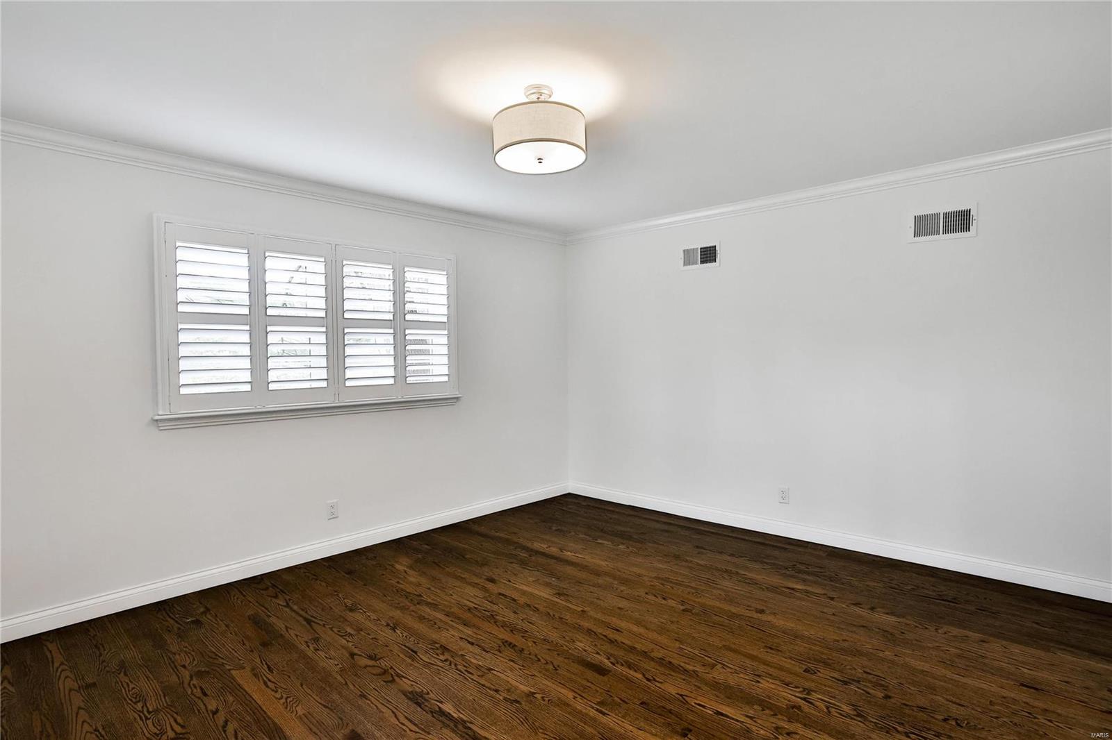 Coach-N-Four - Residential