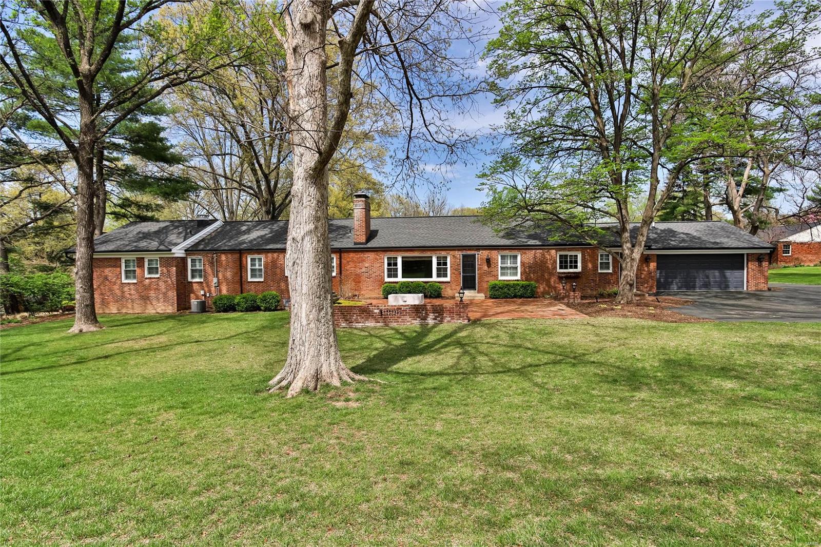 Coach-N-Four - Residential