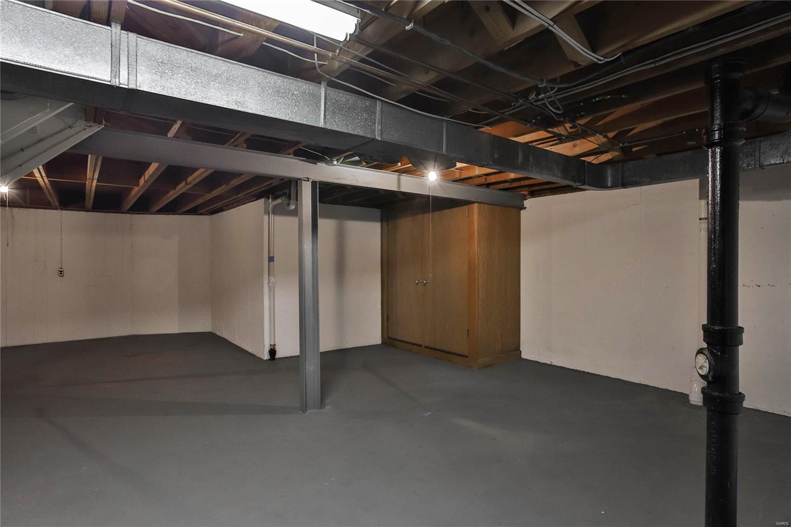 Coach-N-Four - Residential