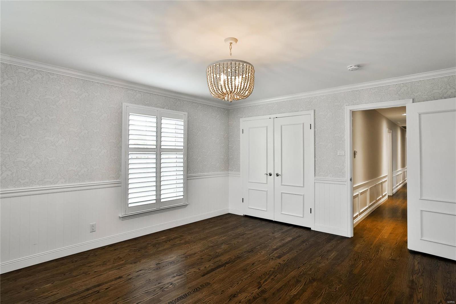 Coach-N-Four - Residential