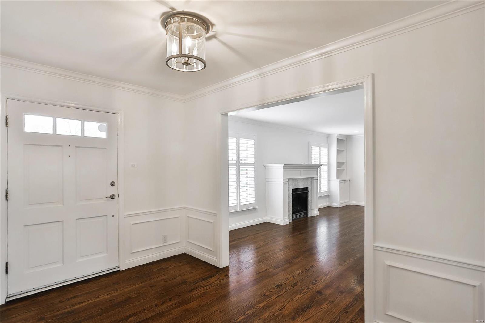 Coach-N-Four - Residential