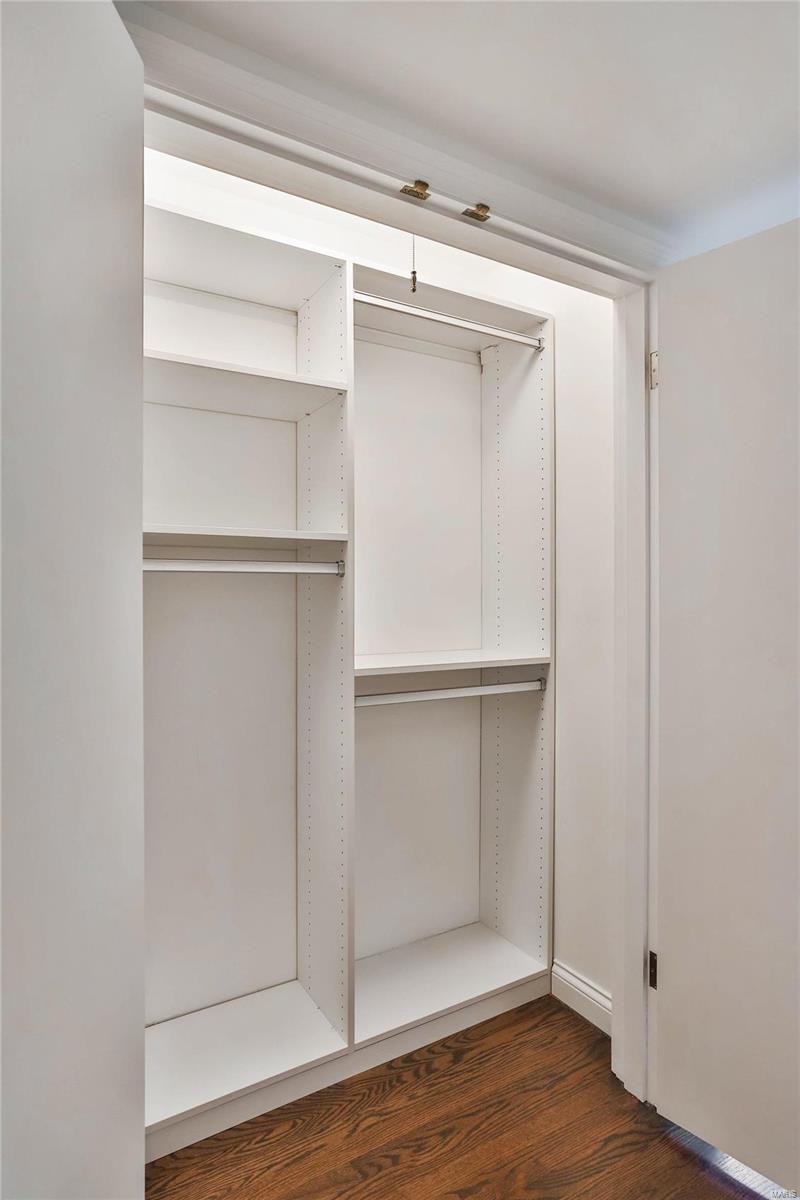 Coach-N-Four - Residential