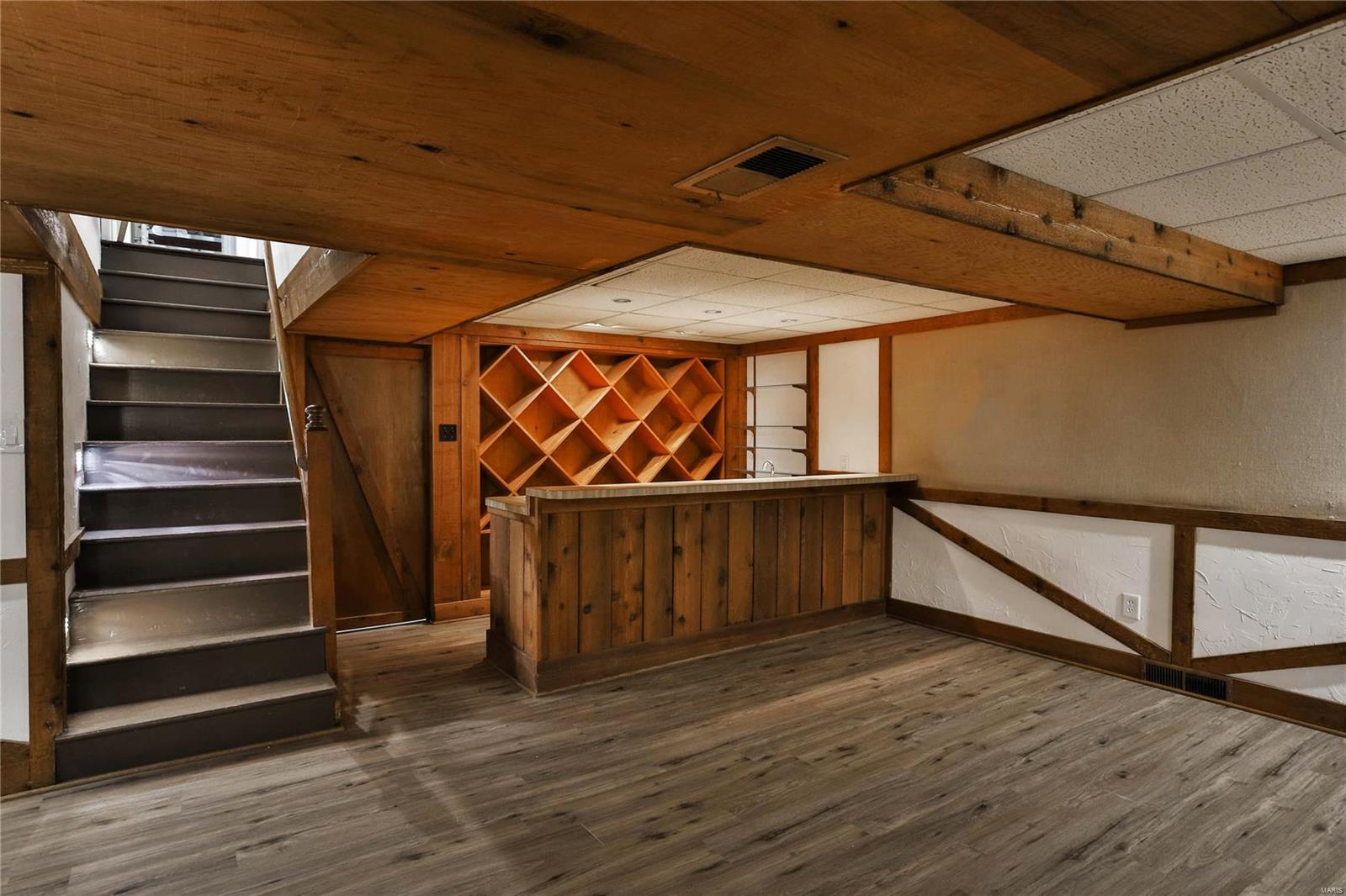 Coach-N-Four - Residential