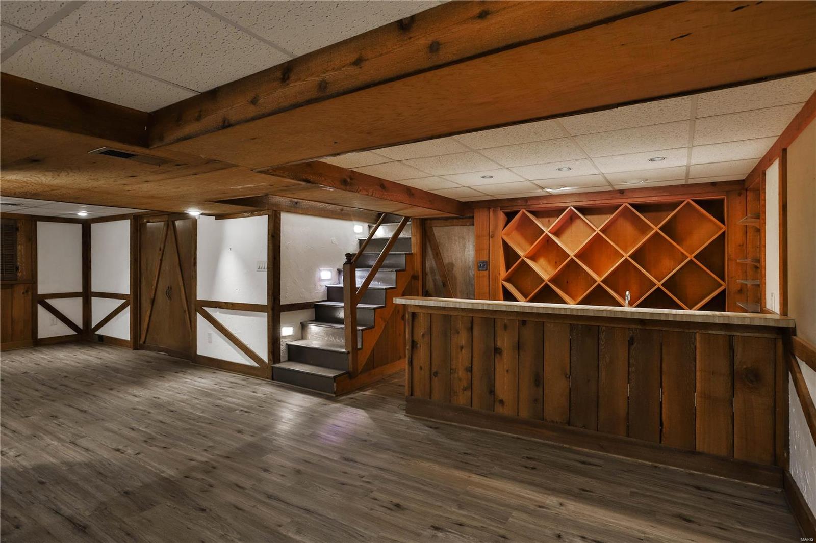 Coach-N-Four - Residential