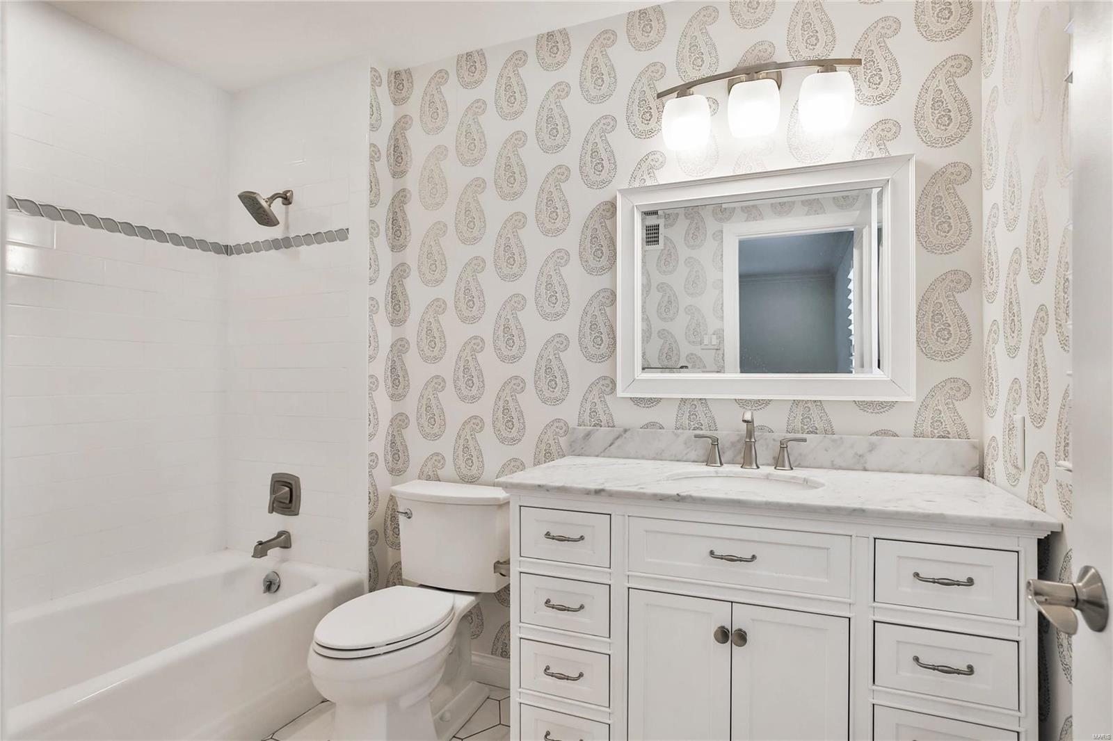 Coach-N-Four - Residential