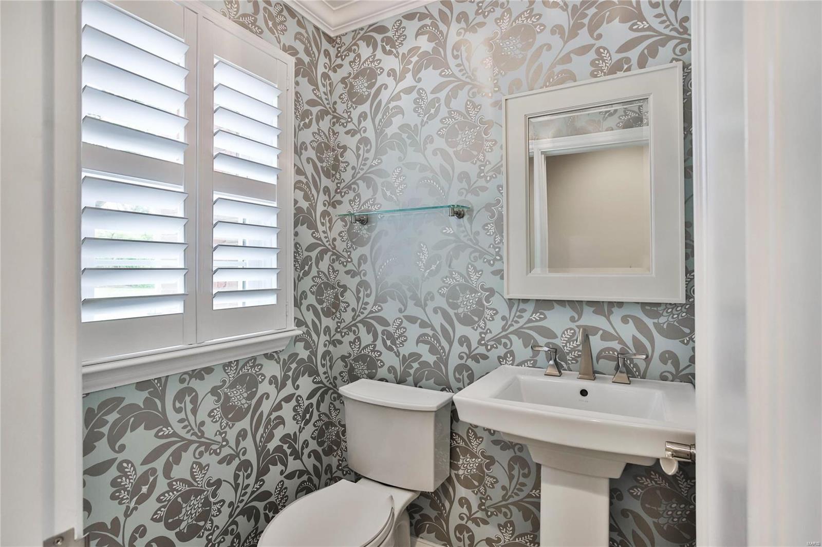 Coach-N-Four - Residential