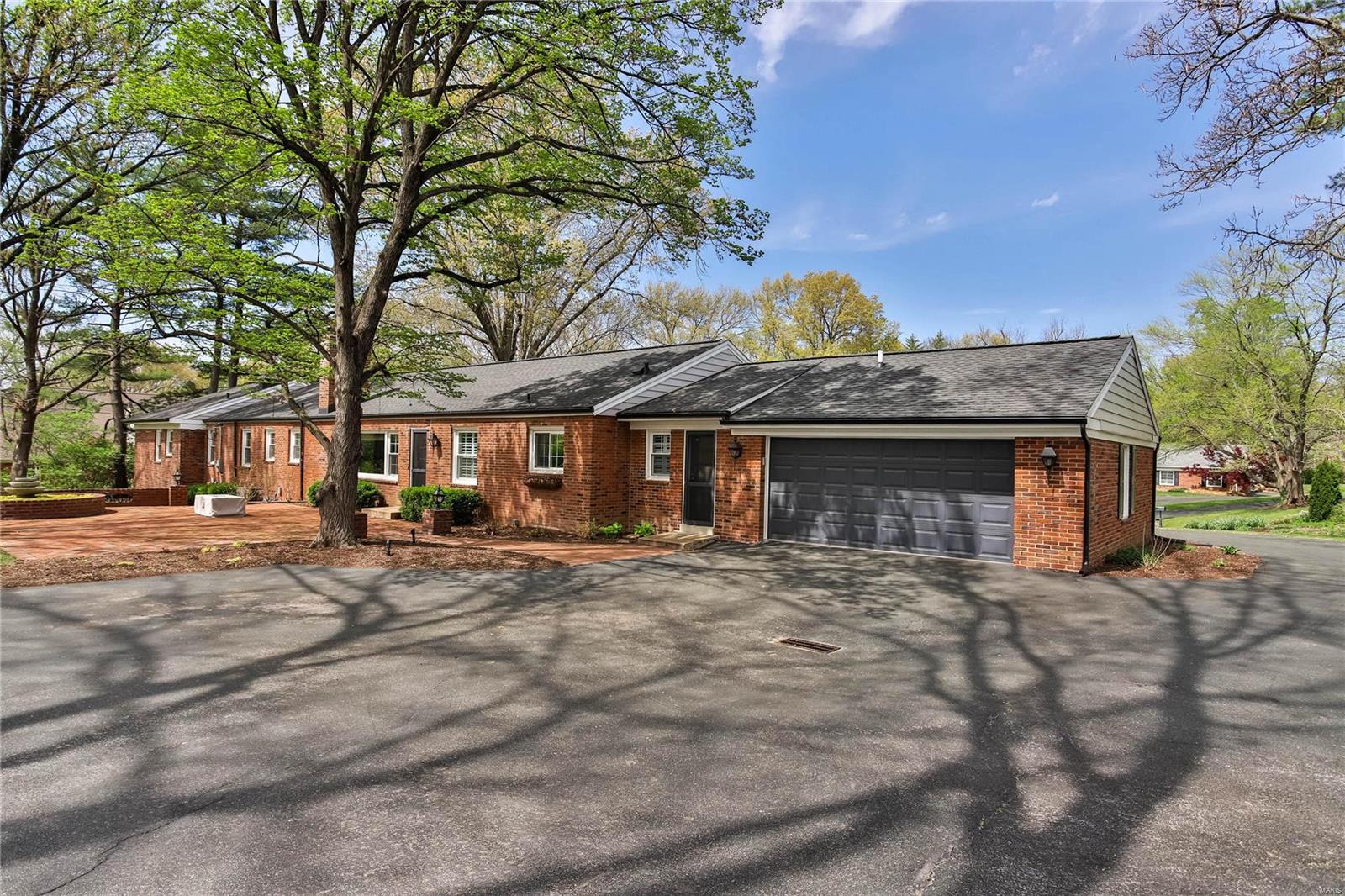 Coach-N-Four - Residential