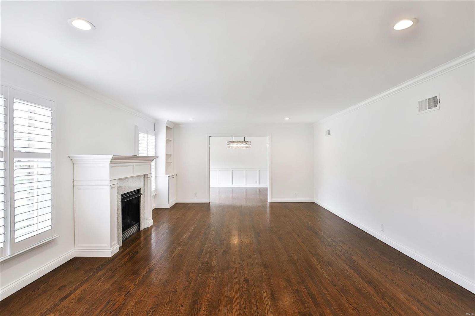 Coach-N-Four - Residential