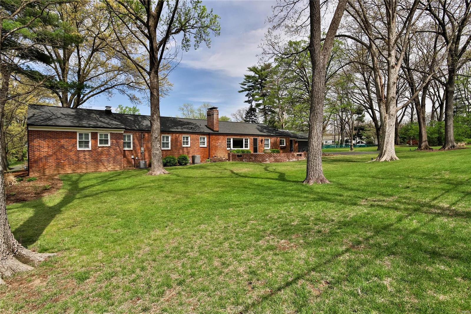 Coach-N-Four - Residential