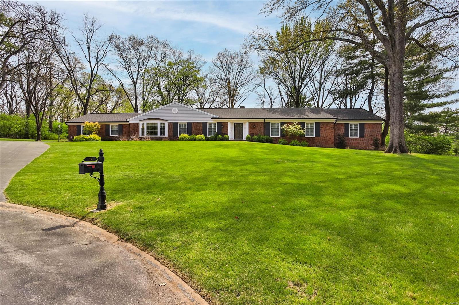 Coach-N-Four - Residential