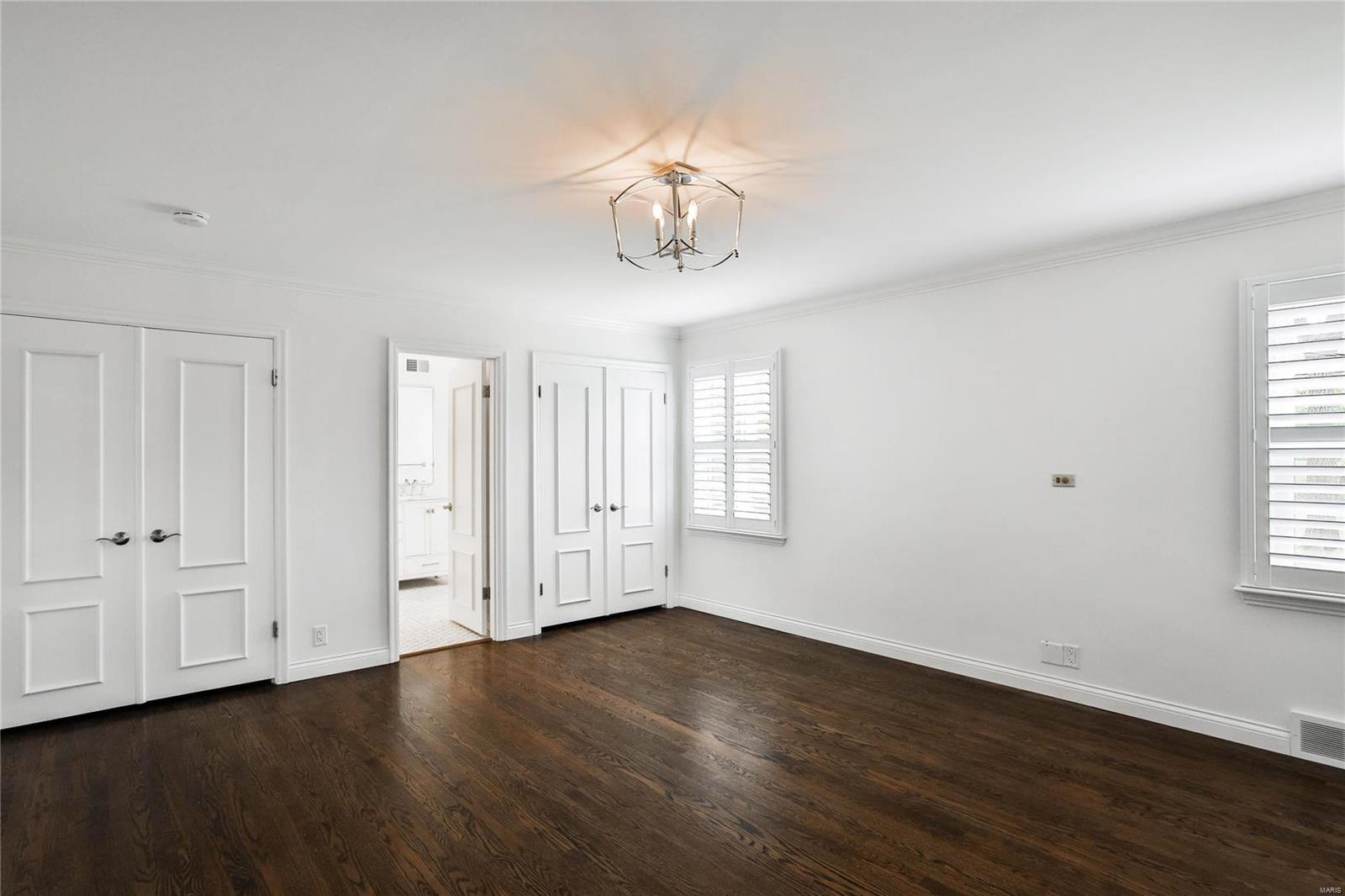 Coach-N-Four - Residential