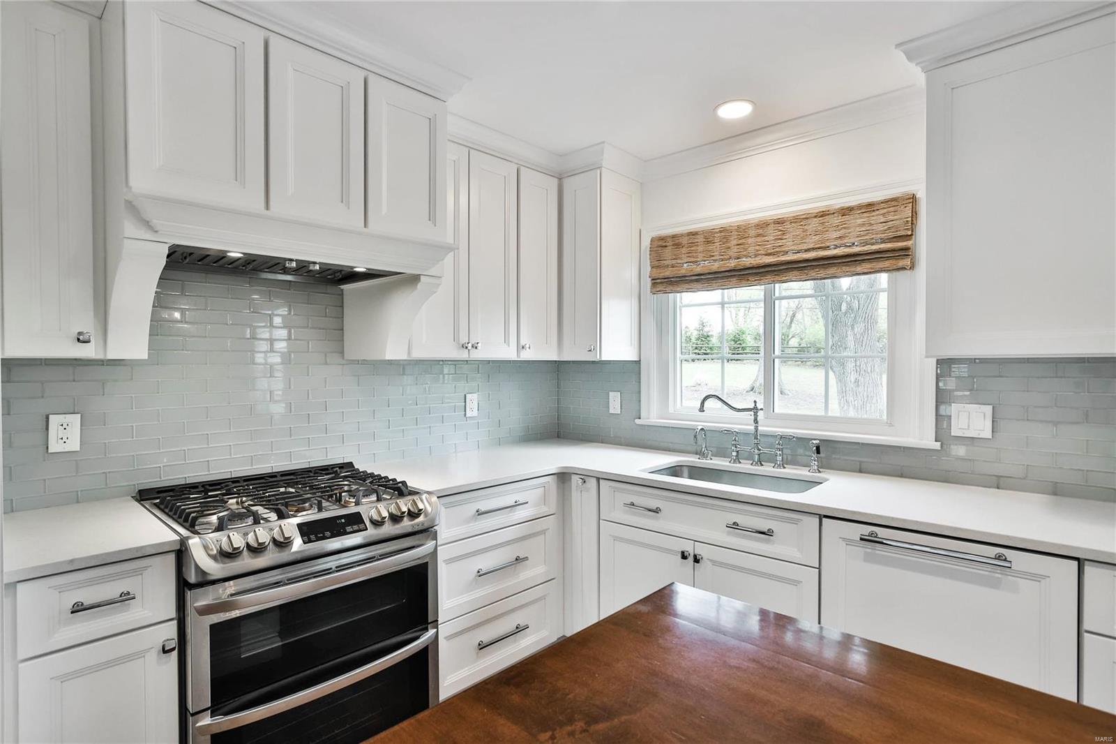 Coach-N-Four - Residential