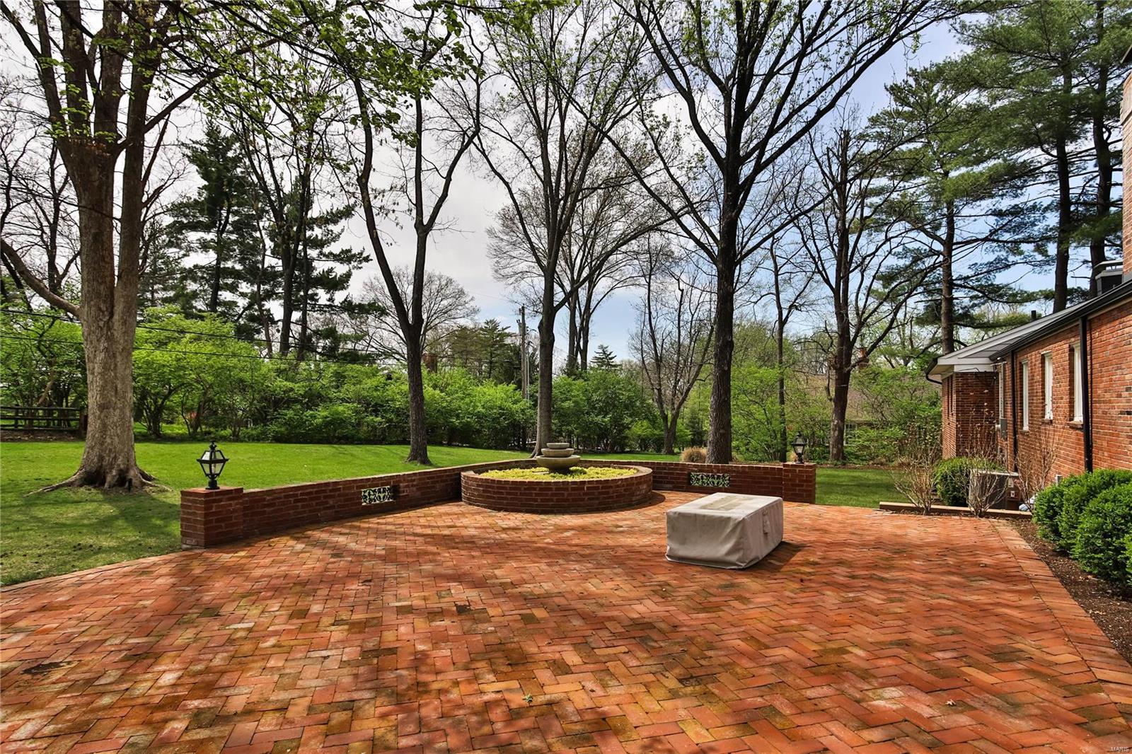 Coach-N-Four - Residential