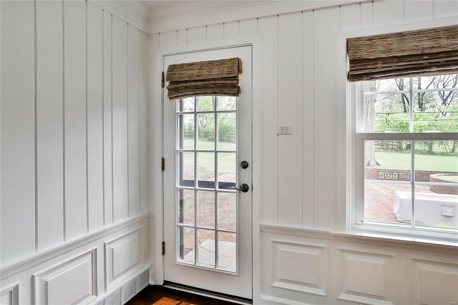 Coach-N-Four - Residential