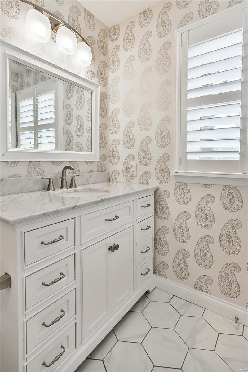 Coach-N-Four - Residential