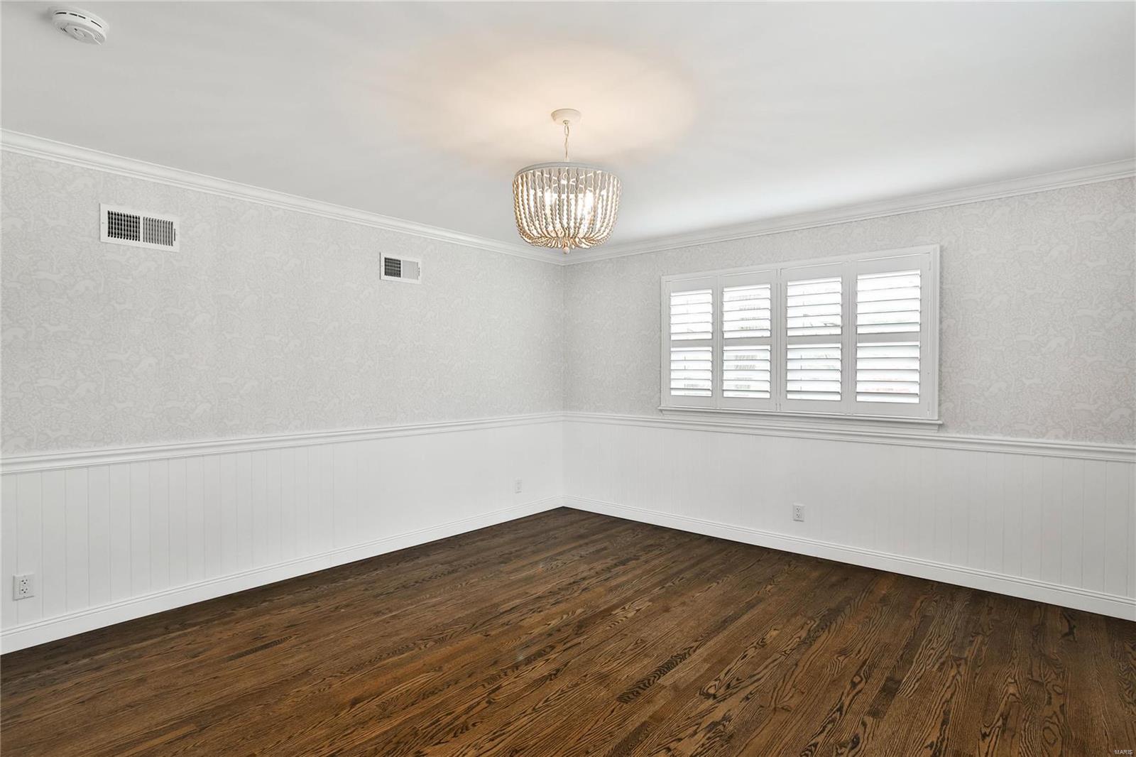 Coach-N-Four - Residential