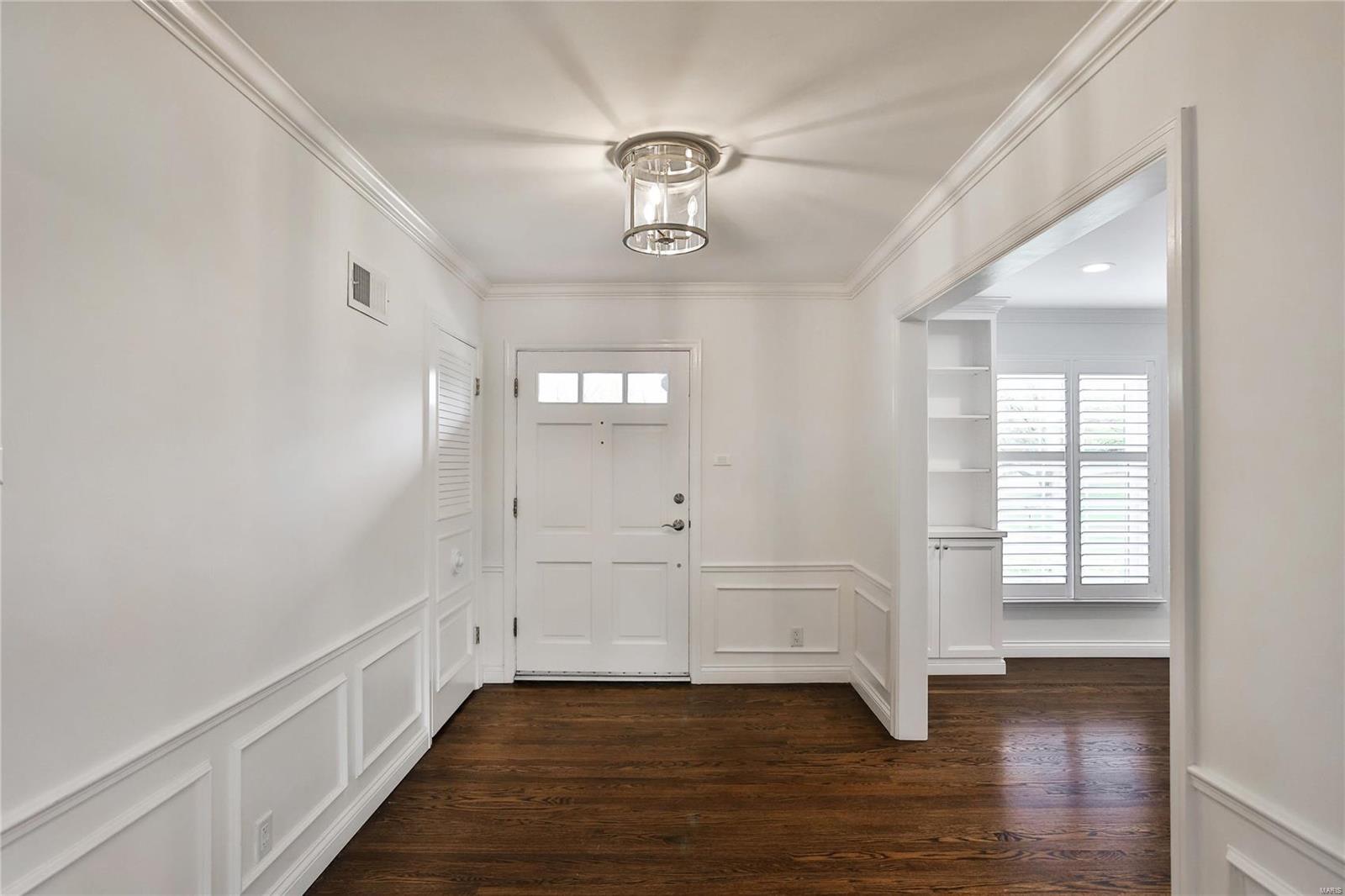 Coach-N-Four - Residential