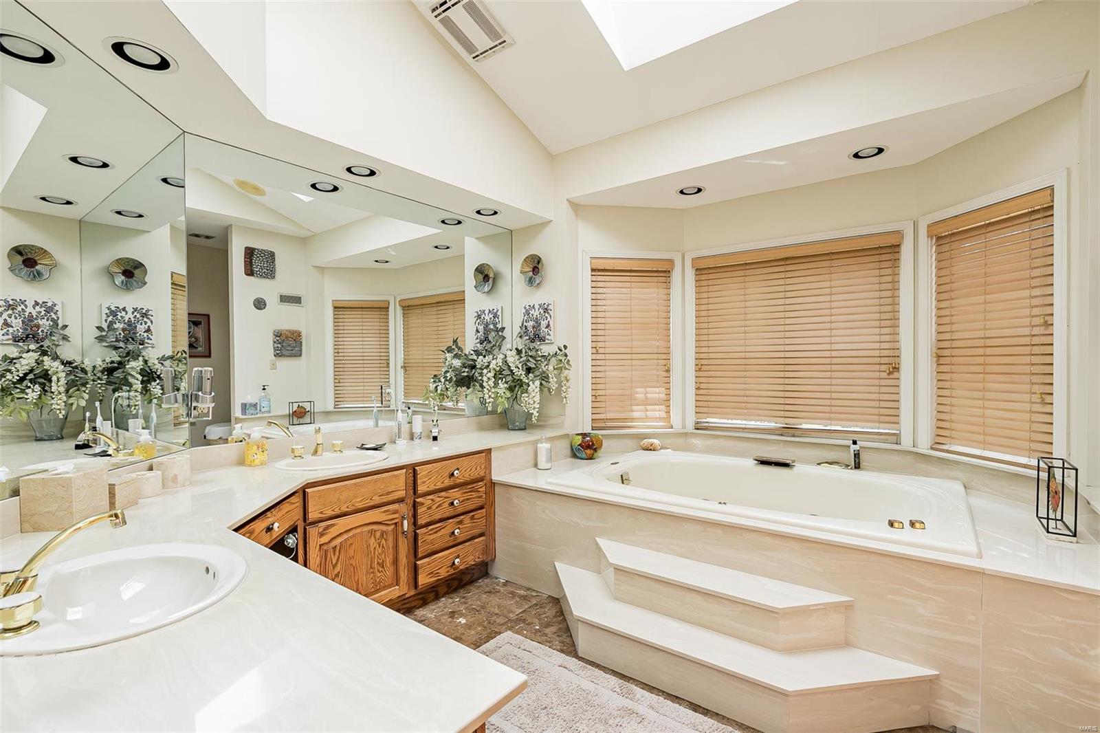 Oakcrest Estates - Residential