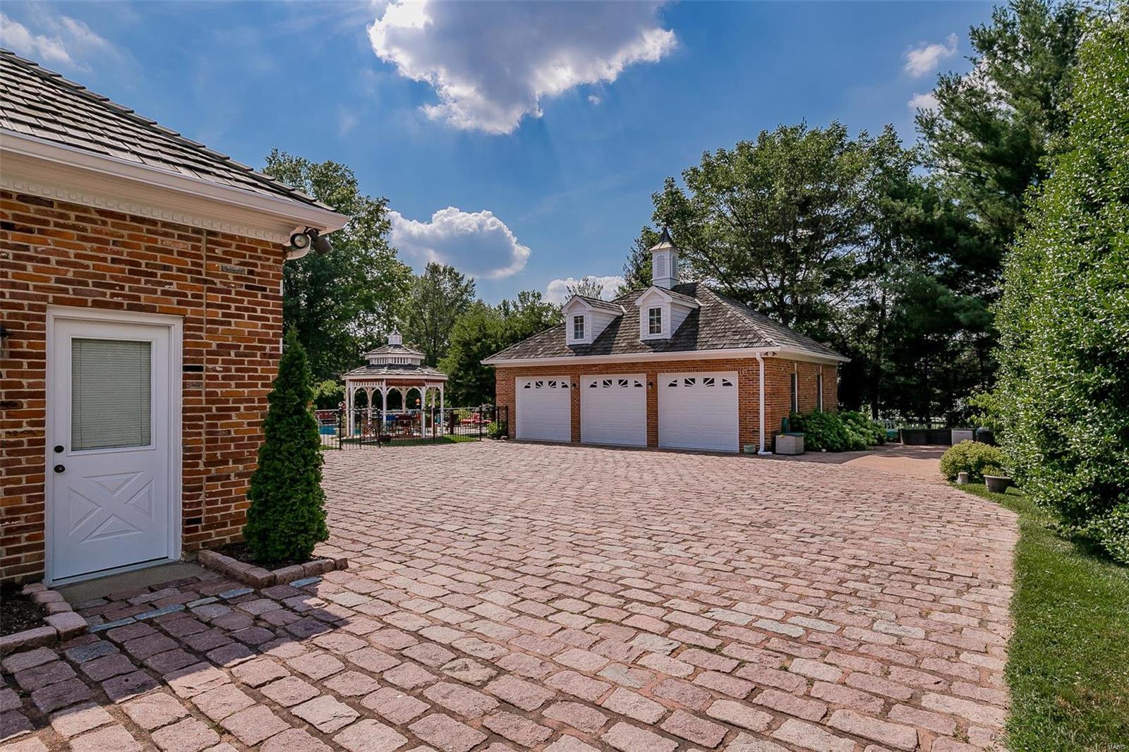 Oakcrest Estates - Residential