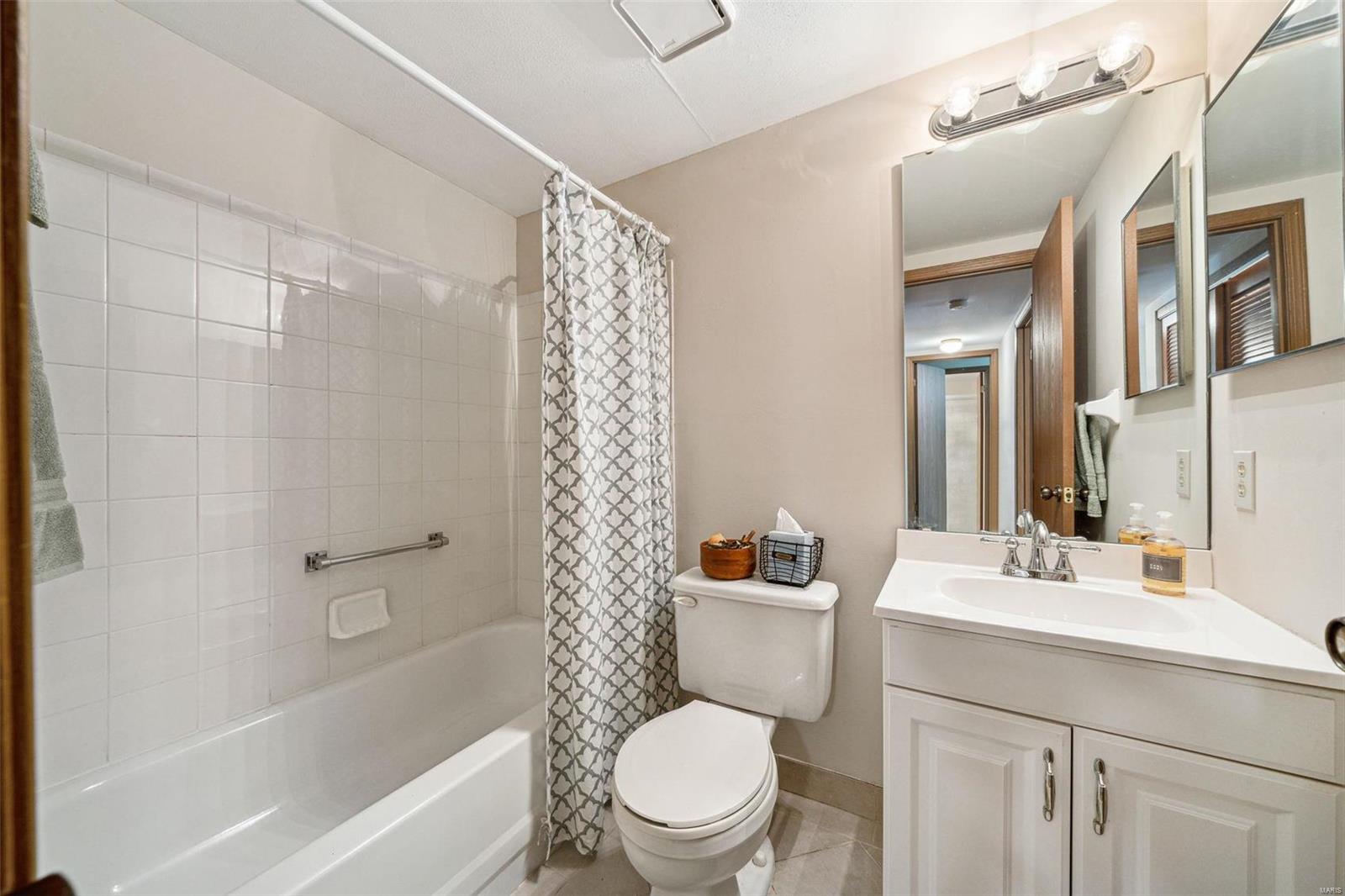 Sherwood Place Condo Five - Residential