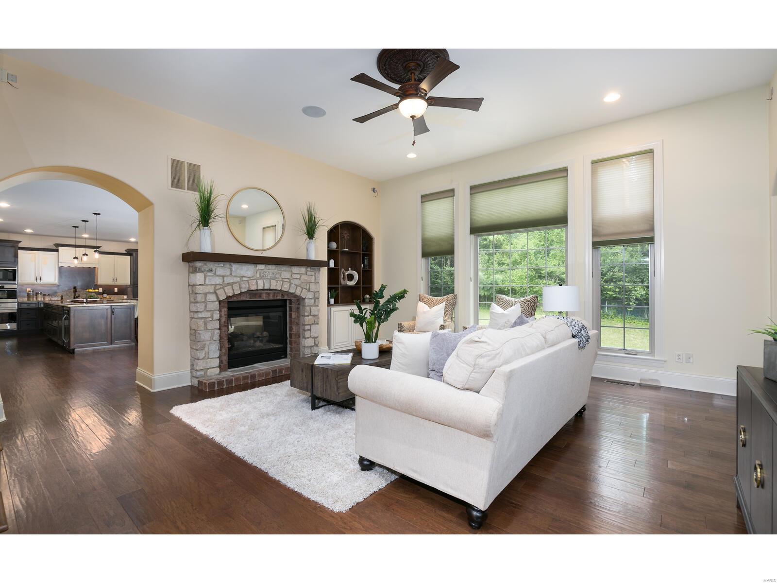 Ladue Court Villas - Residential